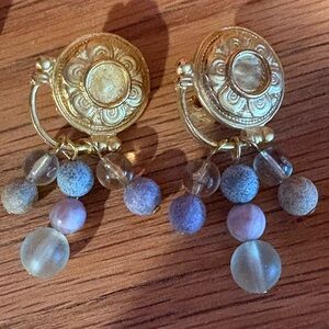 Vintage costume jewelry Elegant Gold and Purple Dangle Earrings